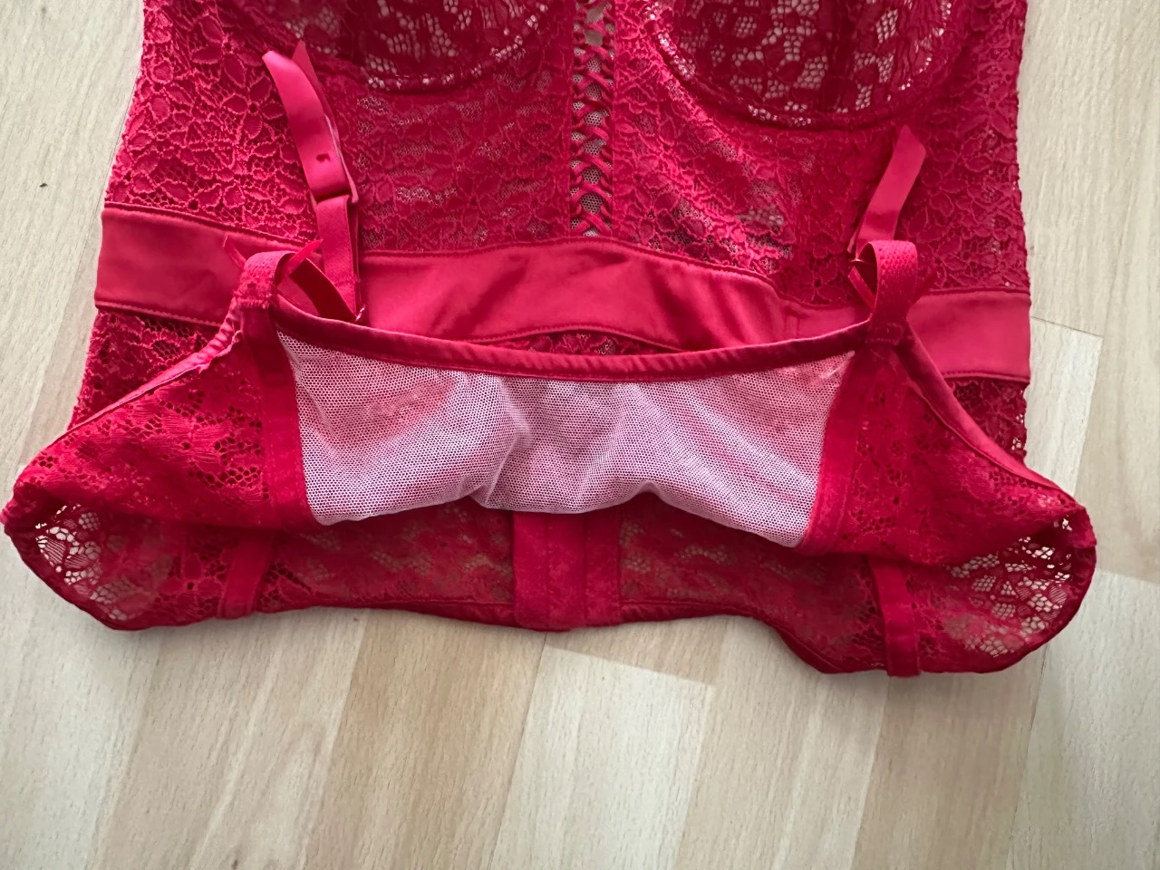 Bustier guêpière Etam vermelho renda 95C com porta-jarretelles – photo 7